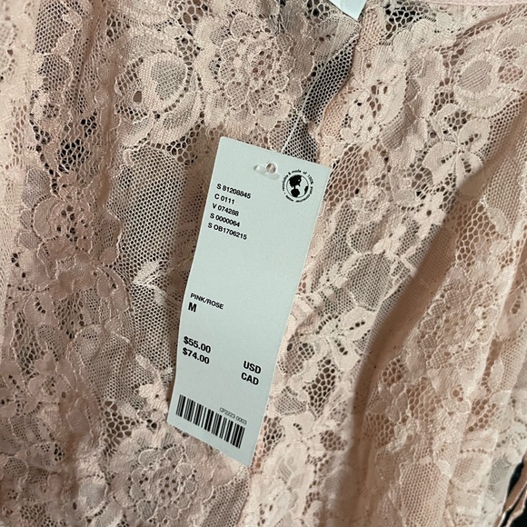 Urban Outfitters Lace Cami - Picture 3 of 4